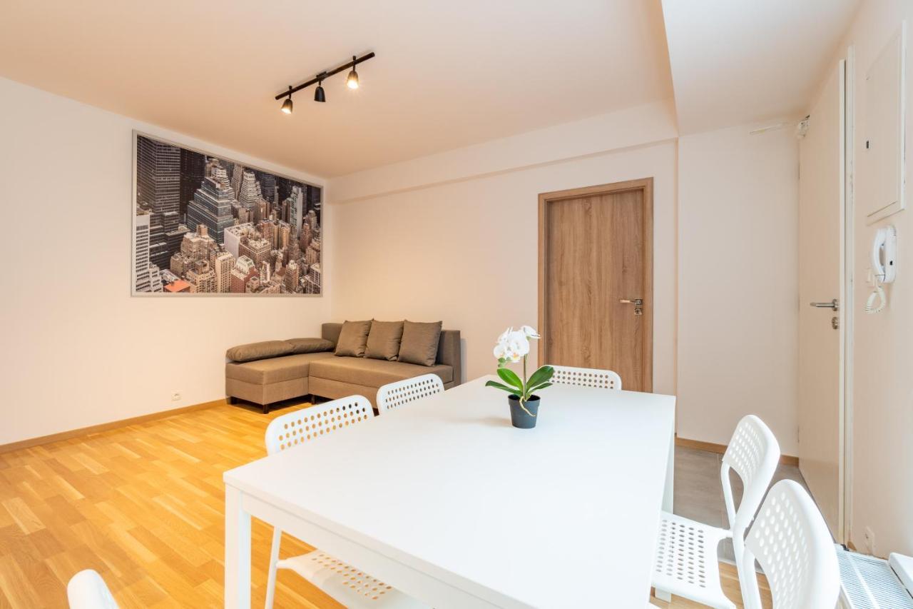 Brand New Two Room Apartment #64 In Elite Rezidence With Free Secure Parking Praha Eksteriør bilde